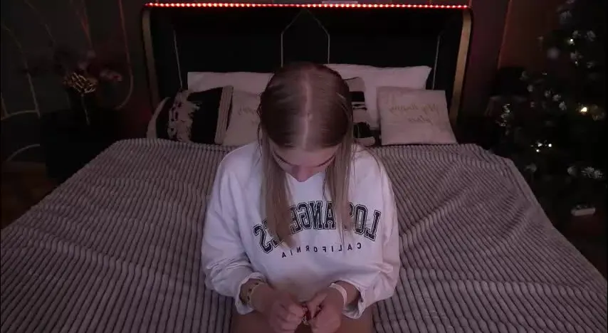 alinalemon — Goal: ❤️Sexy Dance💃 #dance #dirtytalk #twerk #party #kinky - Next Goal: ❤️Show Panties👙