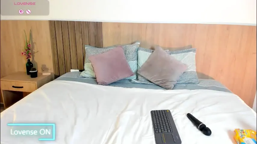 _samantagomez — GOAL: Bounce ass in doggy😈 ❤️ Welcome to my world of pleasure🌸 #lovense #squirt #cum #bigass #latina