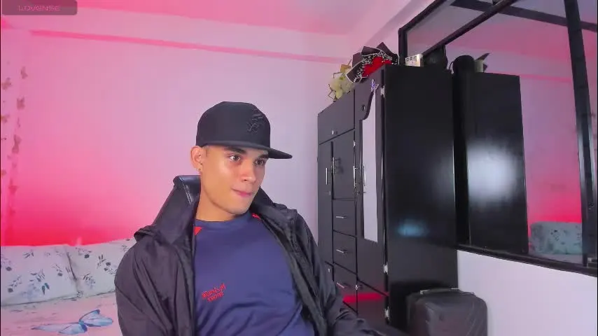 axel_cody_ — show cum🍆💦 #latin #18 #new #young #slim [665 tokens remaining]