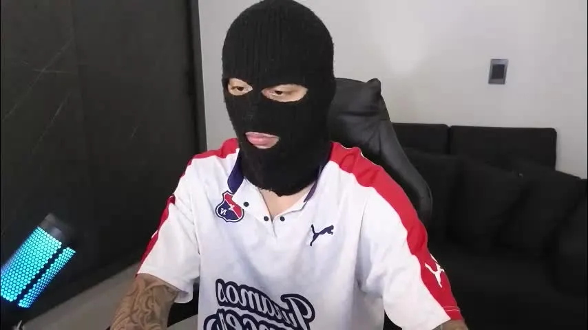 cash_master777 — GOAL: sniff pink [2222 tokens remaining] I assure you that no master gets into your mind better than I do. #sph #findom #cashmaster #humiliation #feet