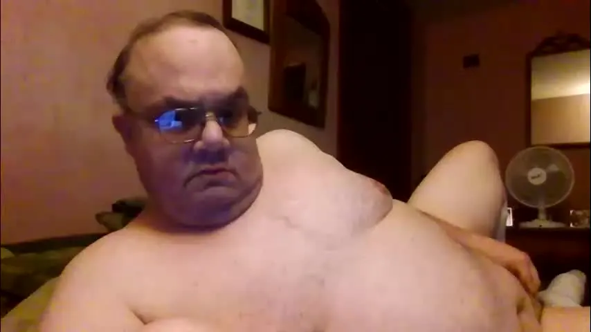 chrismini312 — #smallcock #mature #daddy #chubby #c2c Let's go private and CUM!! TIP 4 FUN!!!