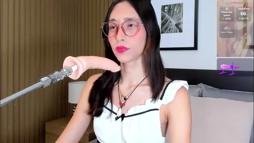 doll_bella_ — Oil show in my tits 🍒 [113 tokens left] #dirty #saliva #fuckmachine #deepthroat #smalltits"