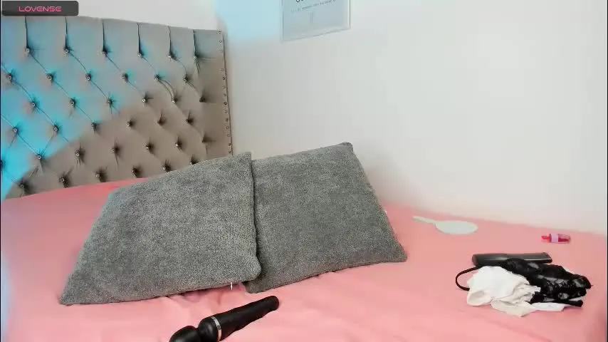 evaolimpo — GOAL: Ride dildo+Oil in ass [250 tokens remaining] Welcome to my room! #braces #anal #18 #petite #asian