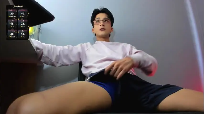 guy_veryhot1 — Goal: subscribe to me only fans 70% discount [2000 tokens left] #lovense #hairy #bigcock #uncut #18