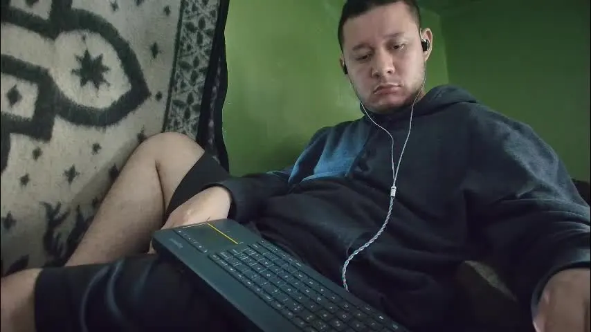 hot_guy36 — #master #mature #latino #feet #cum #ass [494 tokens remaining]