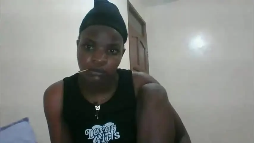 hotgal037 — HELP ME PAY MY RENT DADDY [10000 tokens remaining]