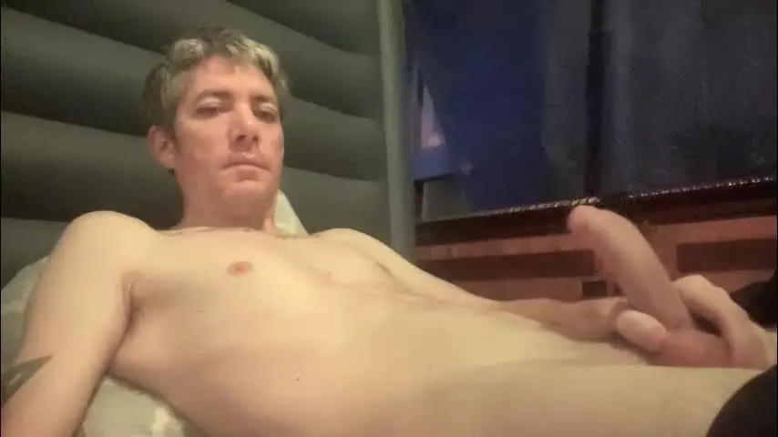 j32821 — welcome lets have fun :) J32821's Room