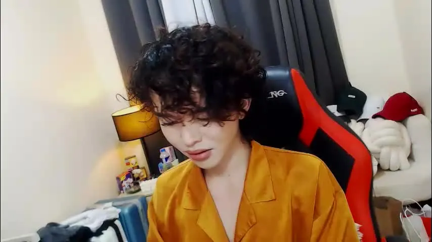 jade_the_vergin02 — GLORY CUM FOR EVERYONEEE!! #asian #bigcock #findom #mistress #smalltits #petite [5000 tokens remaining]