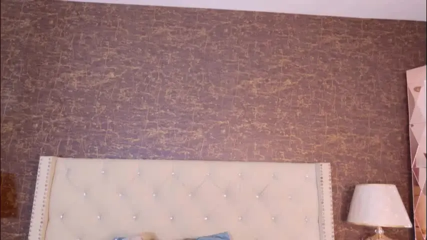 kaylie_mitchel — KAYLIE QUEEN Ebony goddess in sexy tights 💋 Fetish vibes, teasing, and naughty games just for you…69 tks ➝ Slap my ass 🍑 #ebony #lovense #bigass #fetish #squirt [50 tokens remaining]