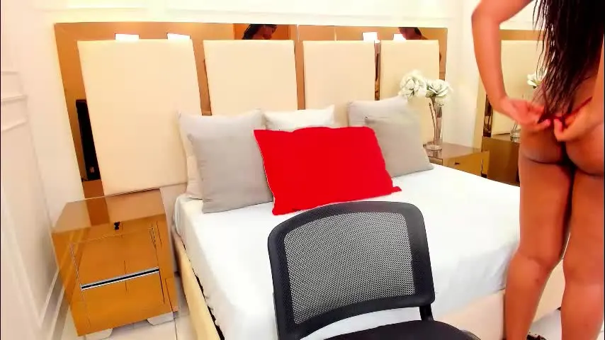 keyla_knowles — Make me feel desired 🔥Spin wheel 20tk 🌸Pvt ON #latina #ebony #daddy #bigass #lovense