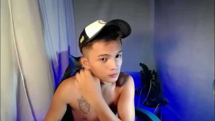 krunoxx — help me cum babe #new #twink #18 #bigcock #asian [830 tokens remaining]