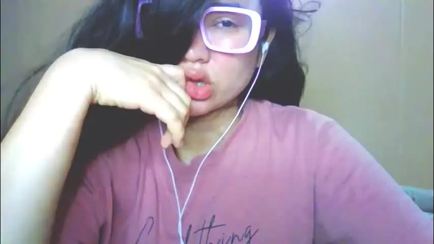 laurengirls1 — I start undress and squirt with enought pleasure with my hard vibes / Hard vibes 7 - 17- 77 - 777 MAKE ME WET #ohmibod #bigboobs #hairy #squirt #latina