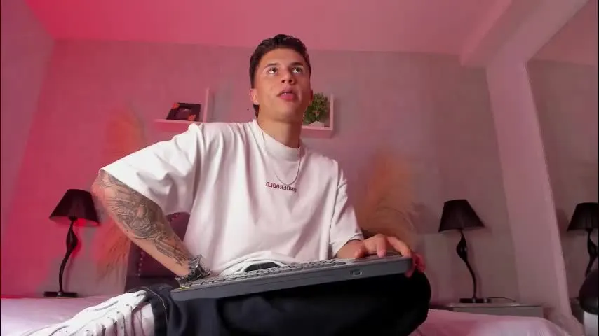 liaamsmiithh_ — 🍆 23cm cock bigdick pumping hard… ready to explode cum all over for you 💦 #bigcock #cum #young #18 #hairy [328 tokens remaining]