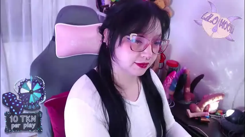 lilomoon69 — #fetish Let’s talk about your fetishes 😈 tell me what really corrupts you… i’m listening 😏🔥 #squirt #curvy #cosplay #goth