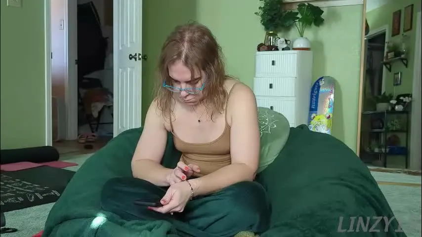 linzy19 — Linzy19 Has Feet Again #trans #feet #kinky #bigass #natural