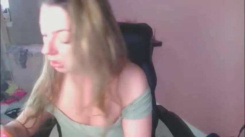 mandybabyxxx — #tokenkeno SLOPPY BLOWJOB @ goal #milf #bigboobs #bigass #pawg | 666 tokens = 1 year sub to OF