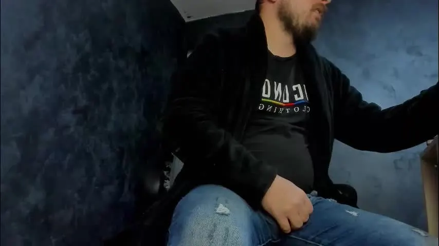 markwaynescr — JUST TRIBUTE FOR YOUR MASTER ! [5000 tokens remaining] #smoke #findom #party #feet #master