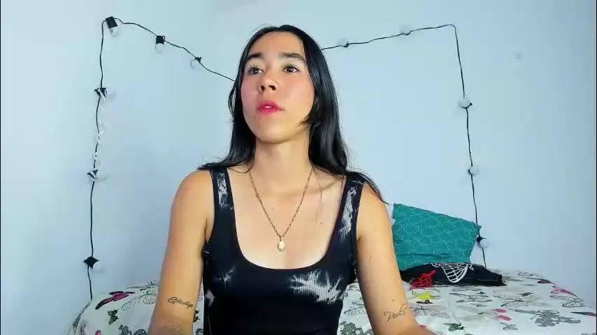 natalia54_ — show pussy [120 tokens remaining] #anal #pregnant #latina #young #petitegirl #smoke