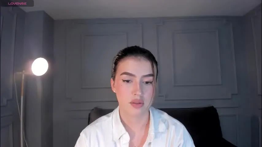 paulinasantosx — GOAL: Fingering pussy [333 tokens remaining] 🐰Work up your tongue between my legs 🐰 #latina #heels #erotic #squirt #slim