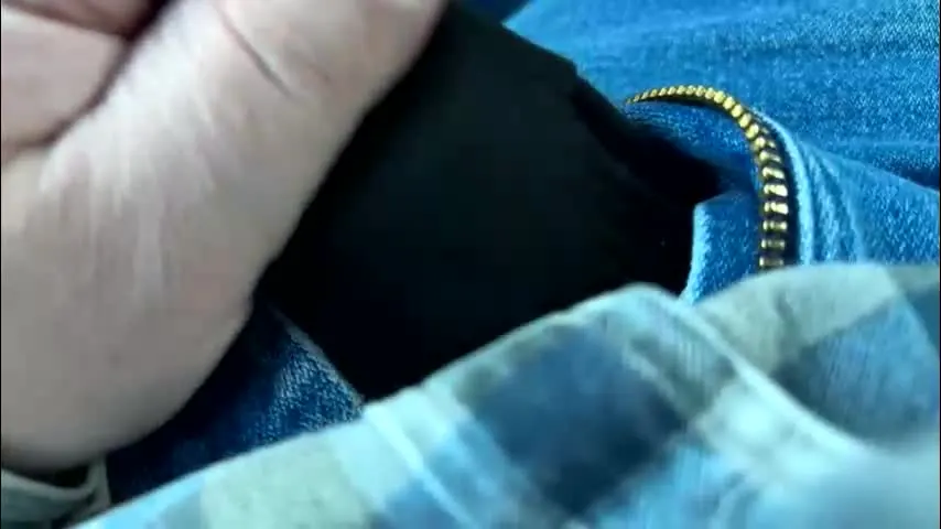 redneck200770 — Redneck200770's room any moms or wives horny and alone want to play?