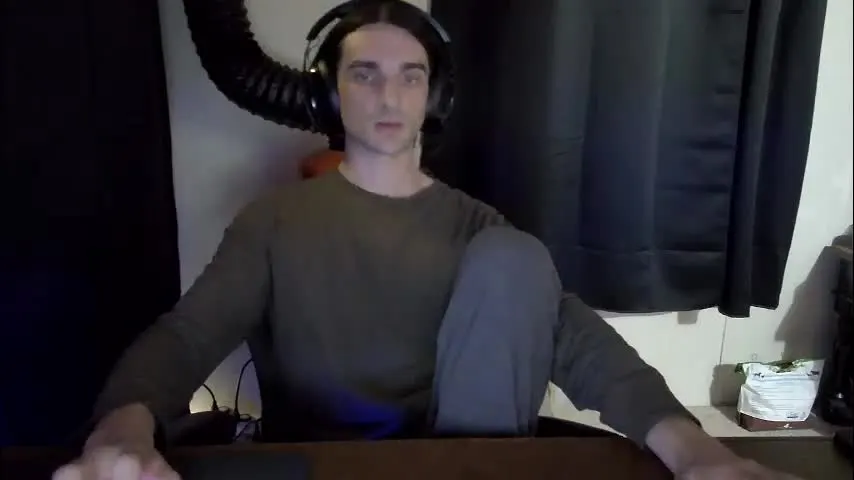 stringgreens777 — Stringgreens room