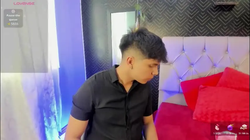 thiago_kozak — GOAL: MEGA CUM SHOT [498 tokens remaining] Welcome to my room! #teen #gay #cum #18 #merrychristmas