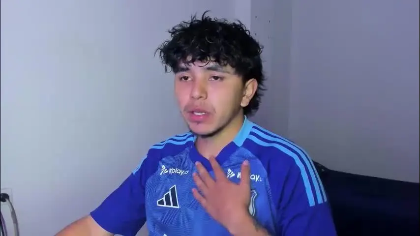 thiago_wc — Shows his hard cock #bigcock #cum #teen #new #hairy [55 tokens remaining]