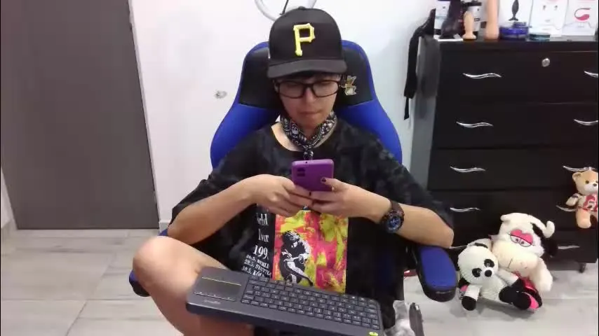 thomascooper_cams — Im Valerie- you can see the typ menu #ftm #tomboy #lesbian #hairypussy #bdsm [1000 tokens remaining]