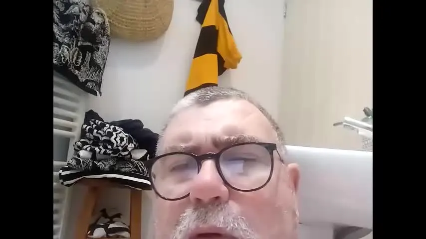 twohats2810 — Hey who wants to play til I cum, tips greatly appreciated