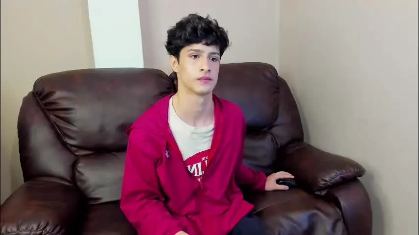 xam_collen — GOAL: All naked [25 tokens remaining] Welcome to my room! #new #18 #twink #teen #Christmas