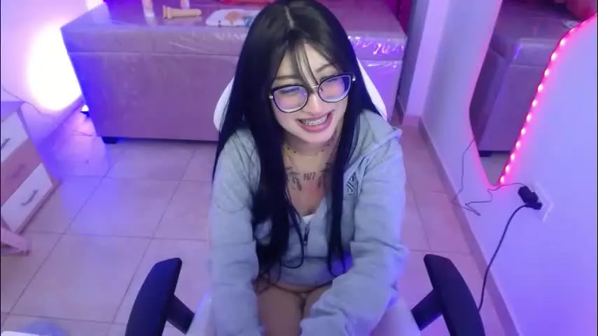 yuyu_m — GOAL: Sexy Dance [50 tokens remaining] Heyy!!! First day with my Lovense! you want play? #latina #new #tonguesplit #lovense #bigboobs #18