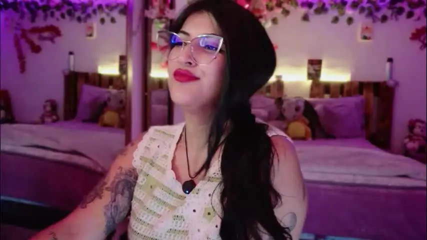 azaharnoor — Show bra♥ #saliva #bigass #deepthroat #indian #curvy [47 tokens remaining]