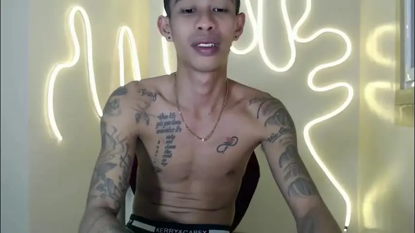 marlmoreno10 — MAKE ME CUM HERE!! #bigcock #hairy #new #asian #pvt [open pvt] merry chrismas [484 tokens remaining]