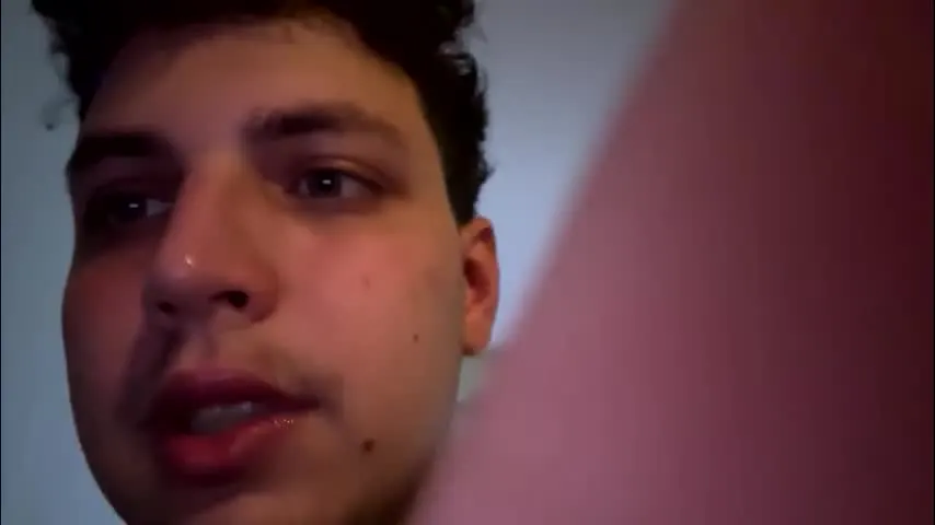 evon3395 — Welcome to my room! - Goal: Nut in girl [9921 tokens left]