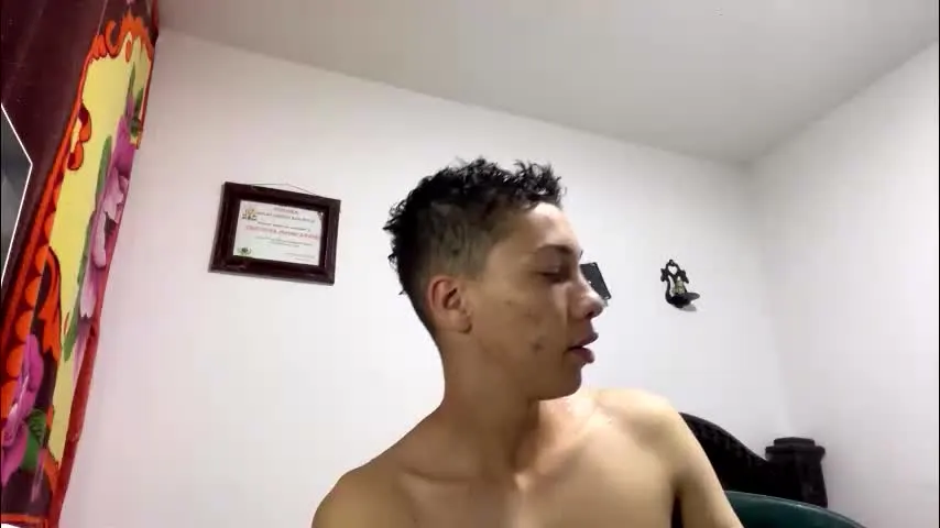 gadiel_sex — GOAL: Strip down naked [95 tokens remaining] Welcome to my room! PVT OPEN! ;) #new #latino #anal #young #18