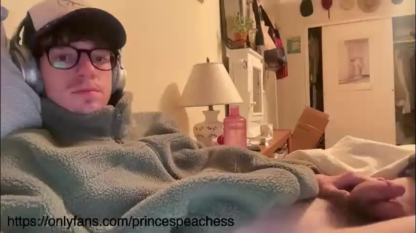 princespeaches — cum at goal and eat it #feet #twink #hung #18 #c2c [2765 tokens remaining]