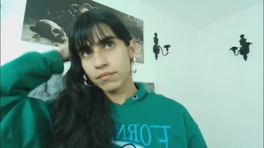 bella_poisonous — GOAL: Dance and show my ass [185 tokens remaining] Let's have fun and take it to the next level, I'm ready to get naughty, take control of me 💓 #trans #cum #jerk #heels #mistress