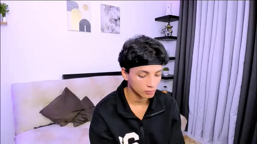 nilam217 — show cum #femboy #german #bigcock #18 #latina [1085 tokens remaining]