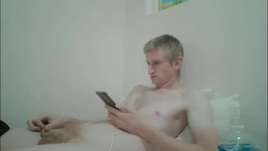 tcute0 — Tcute0's room #femboy #crossdresser #sissy #muscle #exercise