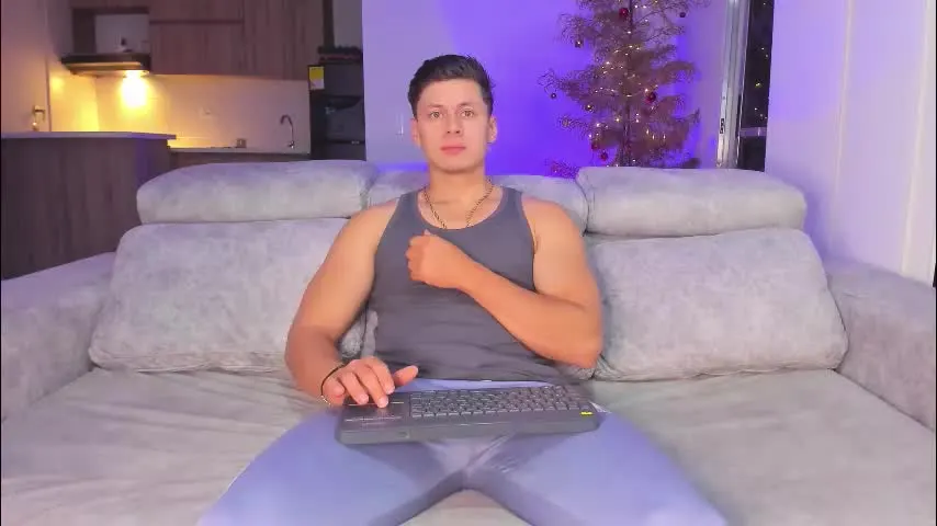 tiago_goez — Ticket Show: Cum show (2000 tokens)