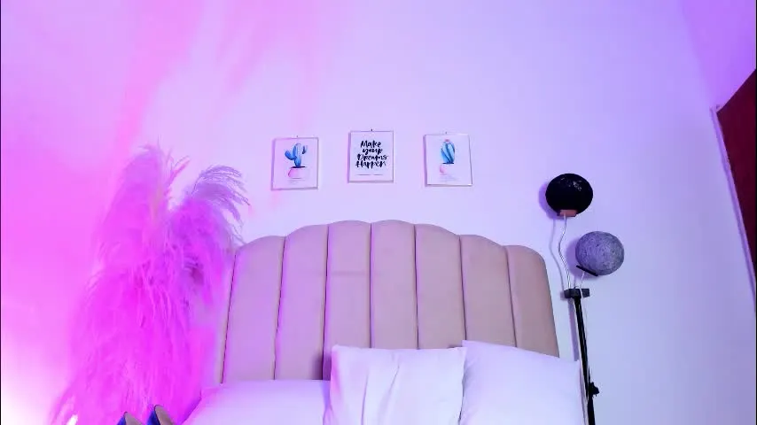 _aithanaa_ — GOAL: control domi +lush 5 min [37 tokens remaining] Welcome to my room! #bigtits #bigboobs #leggings #lovense #bdsm