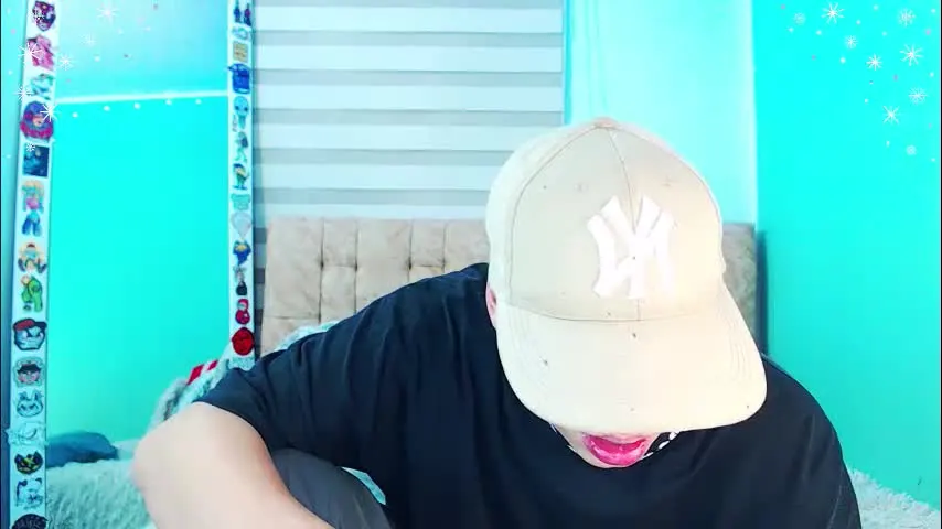 _justinmoon2 — 🔥💙 LET'S START THE YEAR WITH A GOOD ORGASM 🔥💙 #latino #daddy #tattoo #bigcock #cum -- Current Goal: Get harder 🎁 at 80 tokens -- Next Goal: Get naked 10 min 🎁