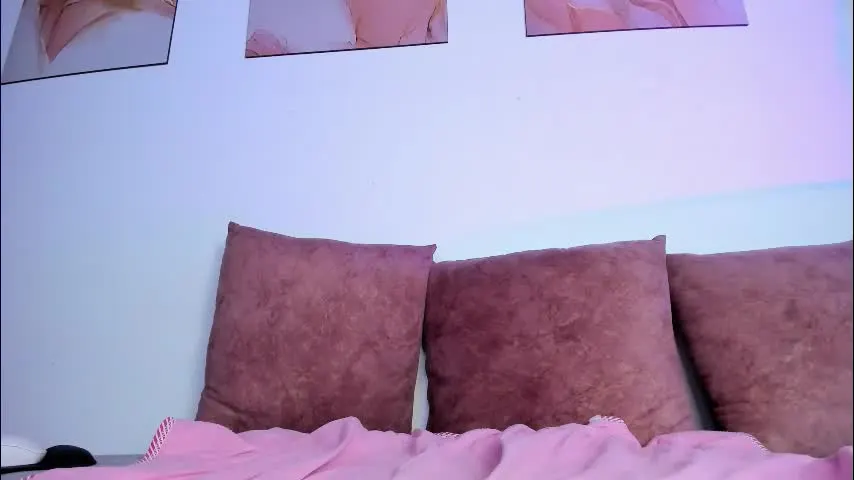 ale_alejandra — Time for bounce of boobs and ass! Topless and terkwing! Yummy! [66 tokens left] #new #curvy #bigass #latina #nature