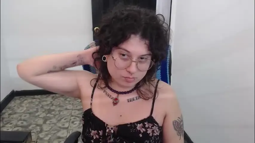 alice_psilocybe_sabina420 — GOAL: spank 5 times [24 tokens remaining] Welcome to my room! #anal #bigass #bigcock #trans #cute #cum #latina #teen #gamergirl