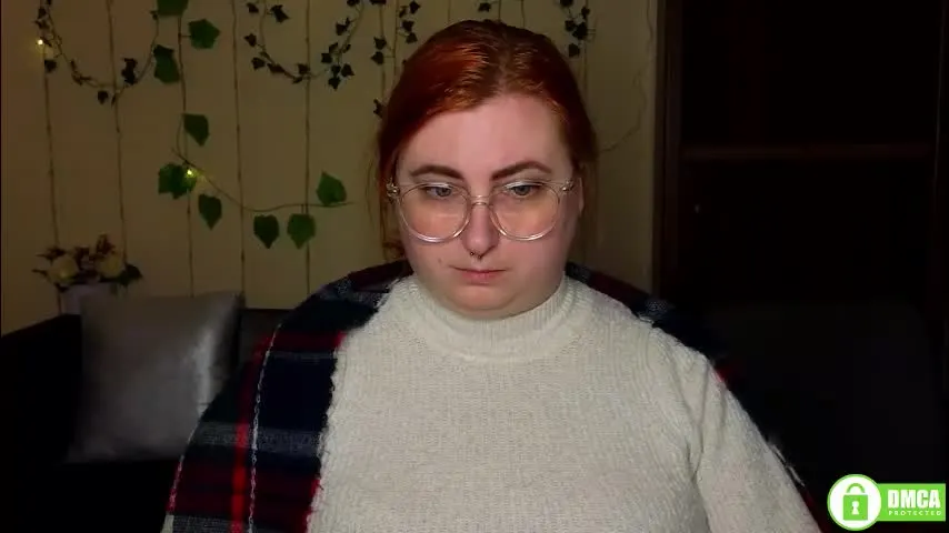 alicia_side_red — GOAL: good mood [225 tokens left] #new #nonude #bigboobs #c2c #feet