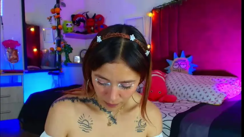 alisson_zafiro — kiss, kiss [28 tokens left] pvt is open! #squirt #ahegao #cute #lovense May it be a 2026 full of abundance and happiness 🤍