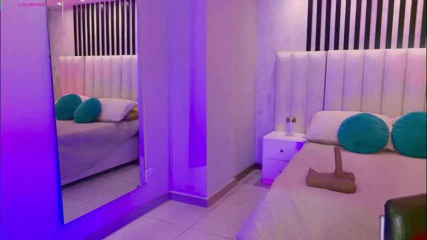 amaiahaywood — Do you want to see me wetter? - Multi-Goal : Squirt show #petite #blonde #latina #c2c #daddysgirl