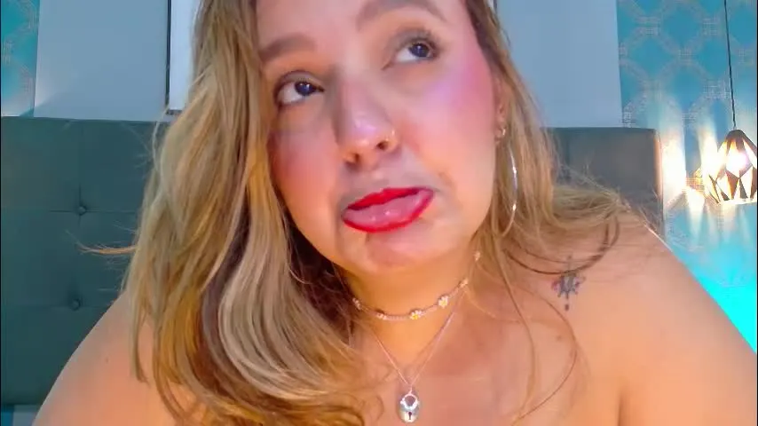 ambarroberts — Mommy needs a good fuck 😋🔥 - Multi-Goal : Boobs full of creamy milk and Suck them #naturalboobs #mommy #strapon #chubby #bbw