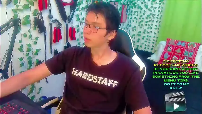 andy_gray01 — GOAL: SHOW ASS🔥 [25 tokens remaining] WELCOME AND I HOPE YOU HAVE FUN WITH MY COMPANY🥰 cumshow male boy latino young bi twink dildo toy toy