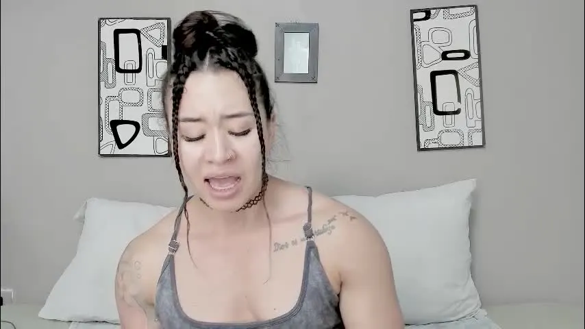 angel_martins — #muscle #fit #latina #lovense #gymgirl